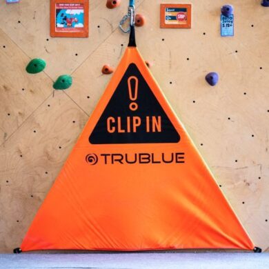 Discover the Belay Gate - Triangle: A simple, effective solution to improve climber safety and reduce errors. Perfect for any Auto Belay setup. Explore now!