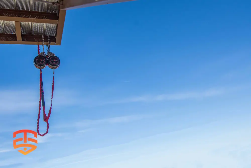 De adrenalinepompende FlightLine Free Fall is perfect voor kermissen, kermissen, themaparken, pretparken en avonturenparken.