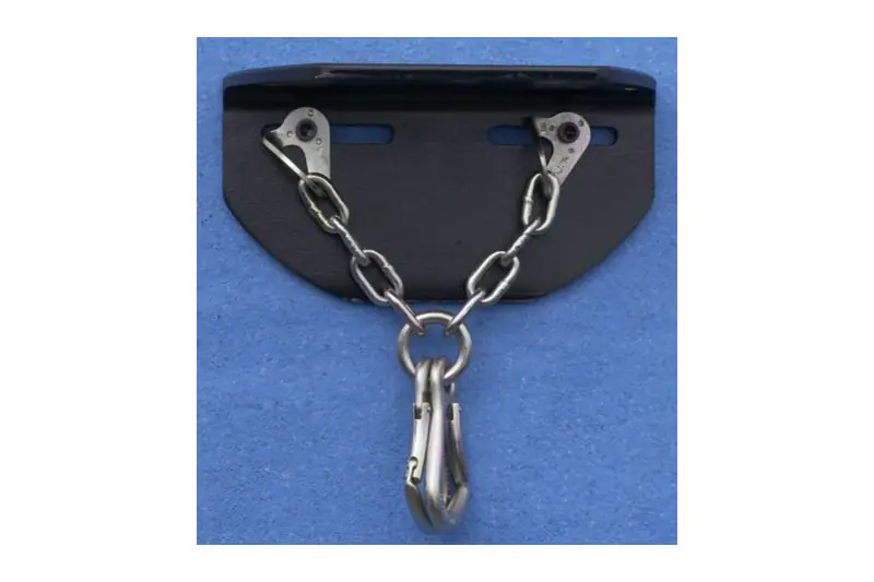 El sistema de montaje TRU-Mount Auto Belay es un método elegante y rentable para agregar el Auto Belay TRUBLUE a la mayoría de las instalaciones de escalada.