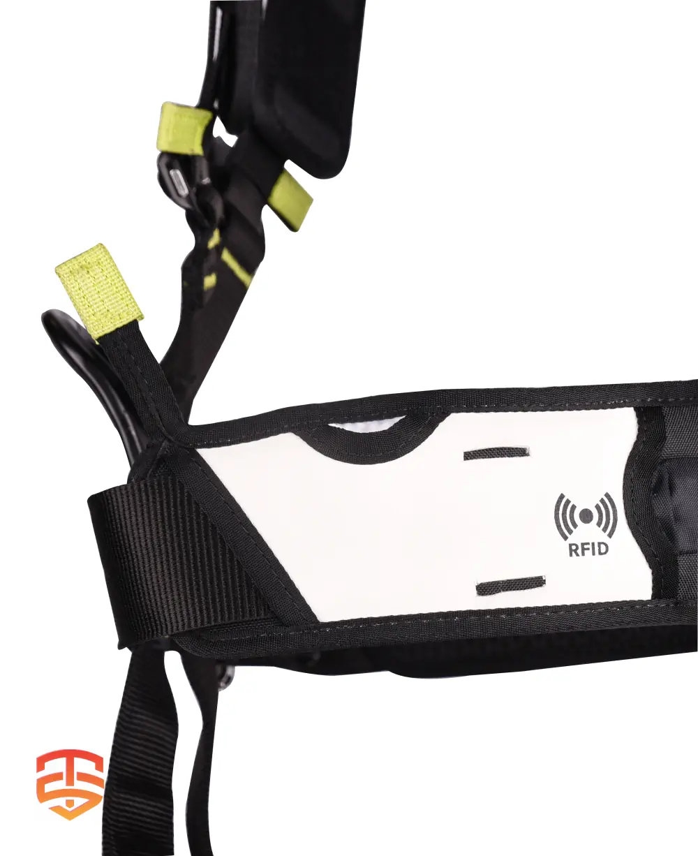 Edelrid Radialis Pro Adjust Ganzkörpergurte für Hochseilgarten und Abenteuerparks.