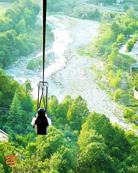 Zipline Sit Comfort Harness für Erwachsene mit rotem Gurtband - Ideal für mittelgroße Fahrer!