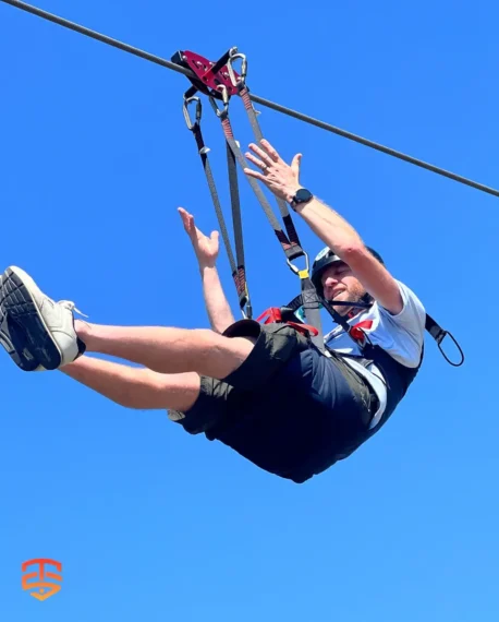 Atmungsaktive Cordura-Rückenlehne am Zipline Sit Comfort Harness - Bleiben Sie beim Seilrutschen cool!