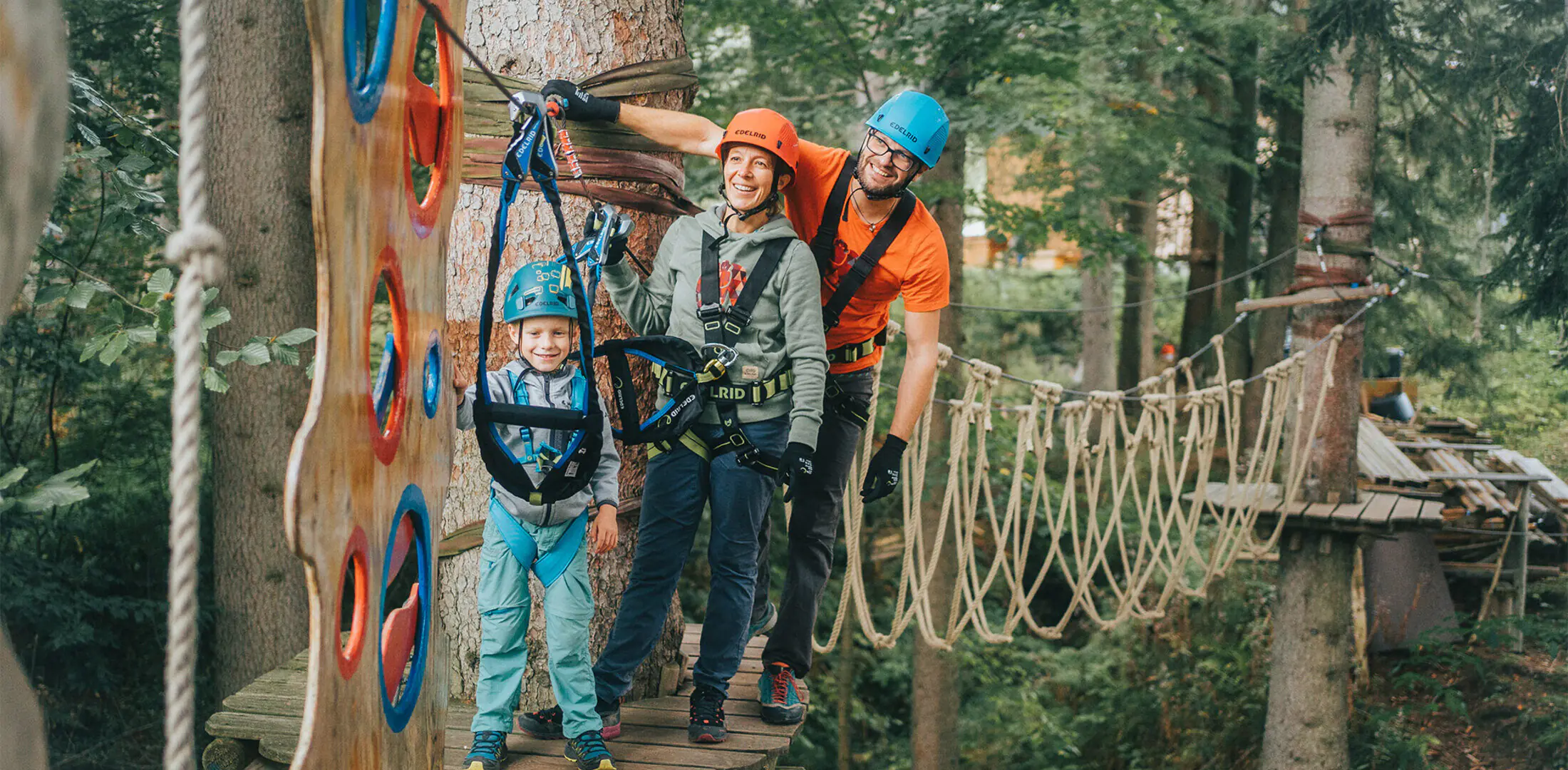 Keep your guests safe and your park compliant. This overview of ropes course safety details the best practices for PPE, inspections, and rescue plans.