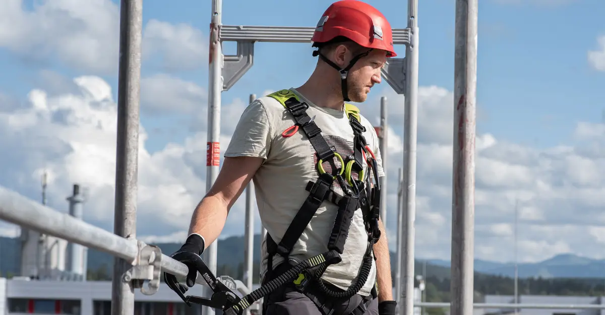Ensure worker safety and compliance with regulations! Explore our webshop to compare top-rated scaffolding climbing and safety equipment from trusted brands. Find fall arrest harnesses, lanyards, helmets, and fall arresters that meet industry standards. Upgrade your safety protocols and prioritize worker well-being with high-performance equipment.